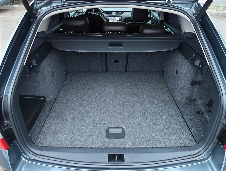 Škoda Octavia (2015) Laurin&Klement 2.0 TDI, 4X4 - fotka 14 z 19