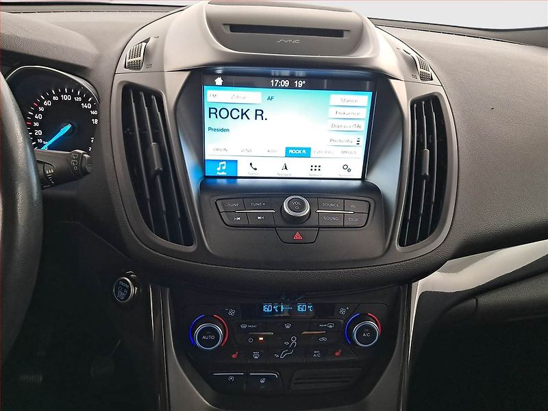 Ford Kuga (2018) 2.0 TDCi, Serv.kniha, Navi - fotka 12 z 20