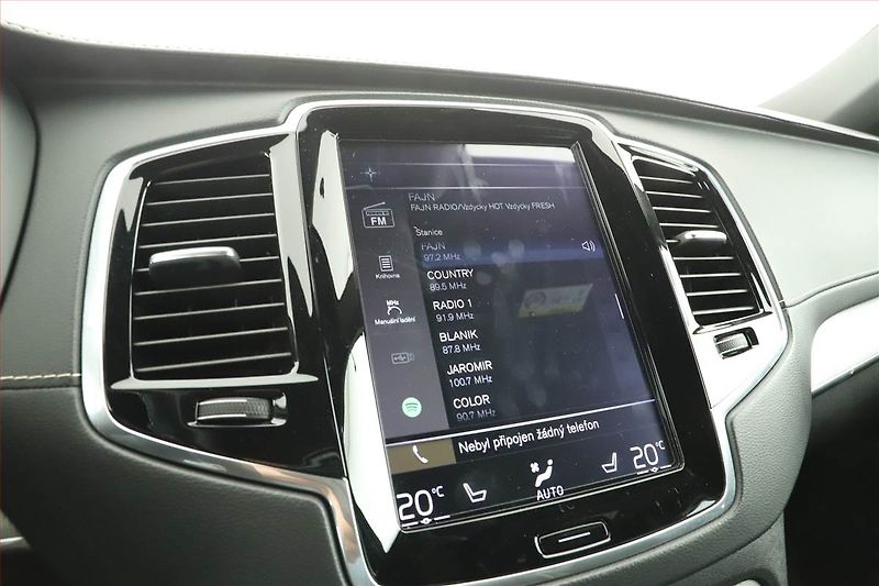 Volvo XC90 (2018) R-Design D5 AWD Polestar - fotka 11 z 18