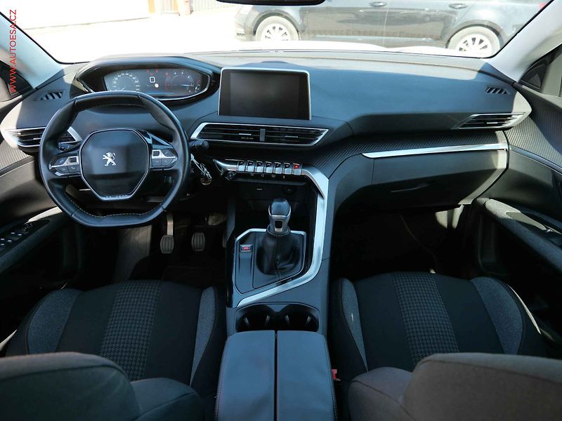 Peugeot 3008 (2018) 1.6 HDi, 1.maj,ČR, Active - fotka 8 z 20