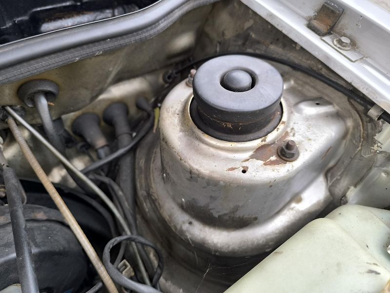 Volkswagen Golf (1982) PŮVODNÍ STAV,KOMPLETNÍ DOK. - fotka 36 z 50