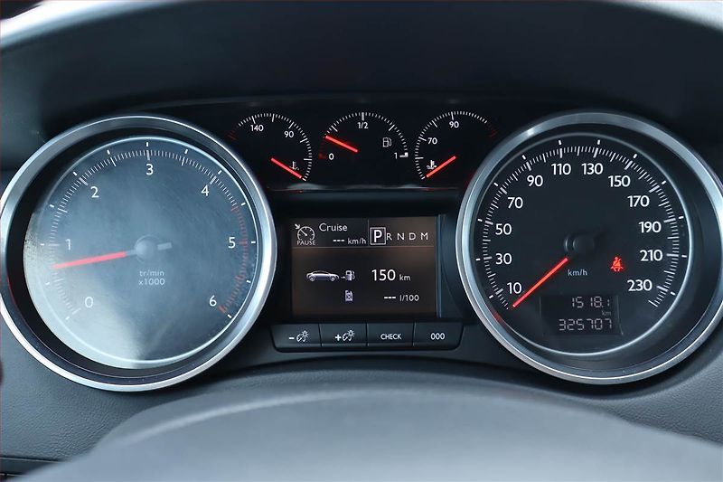 Peugeot 508 (2014) 2.2 HDi, Automat, Serv.kniha - fotka 11 z 25