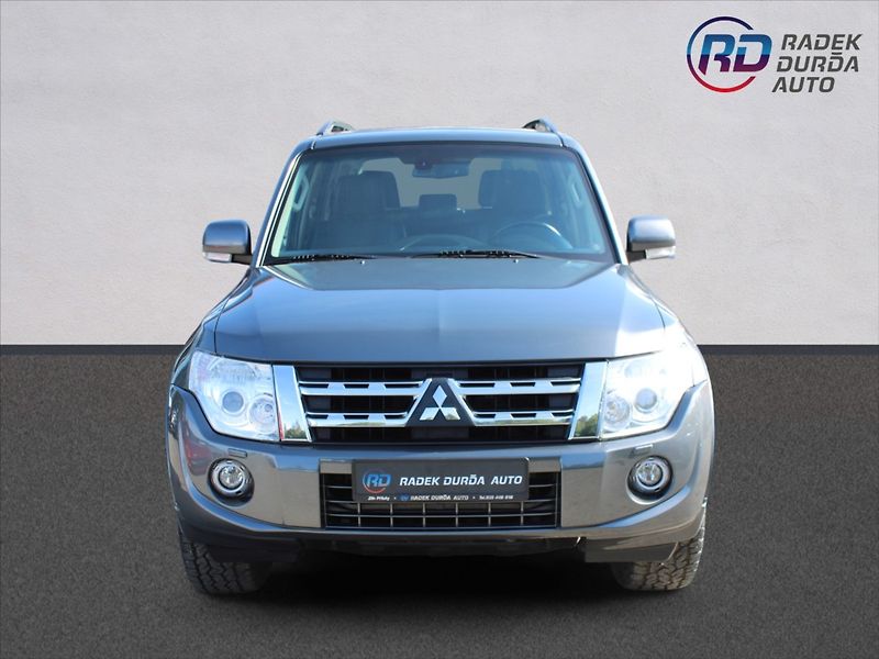 Mitsubishi Pajero 3,2 DI-D  ČR,AUTOMAT,4x4,7MÍST - fotka 2 z 38