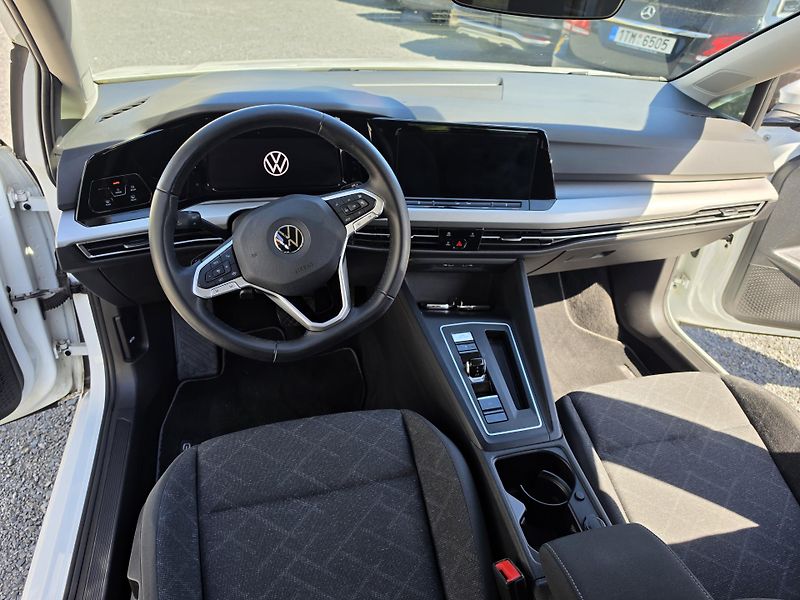 Volkswagen Golf 1.5TSI 8 Automat Led  Virtual  - fotka 12 z 29
