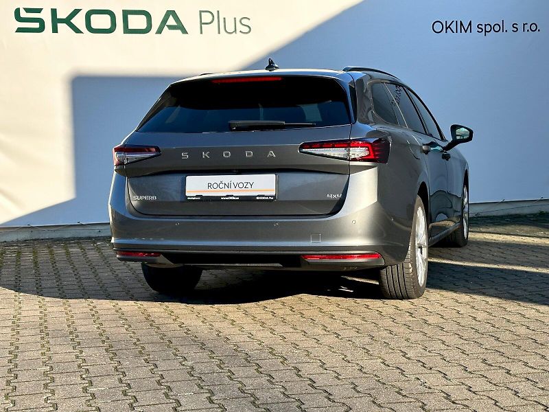 Škoda Superb (2024) 2.0 TDI 142kW 4x4 Selection Co - fotka 2 z 29