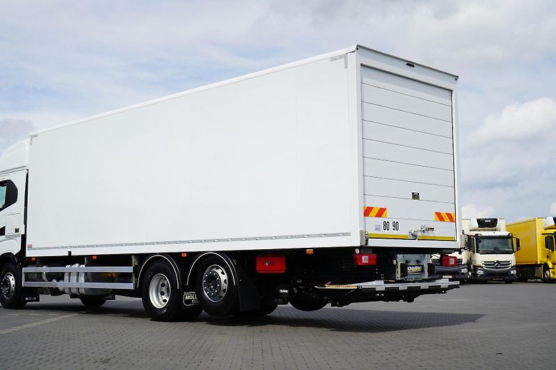 Iveco S-WAY (2023) 420 / E 6 / KONTENER + WINDA / - fotka 31 z 45