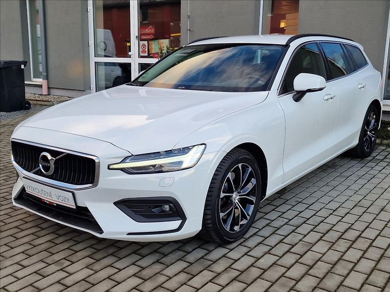 Volvo V60 B4 FWD Momentum Pro,ČR,1.Maj. - fotka 5 z 50