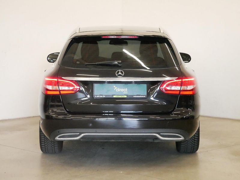 Mercedes-Benz Třídy C - fotka 6 z 29