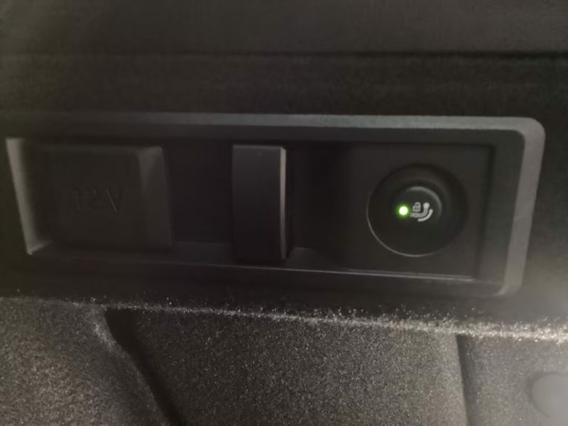BMW X3 xDrive20d M-Sport 360 HuD Pano - fotka 21 z 22