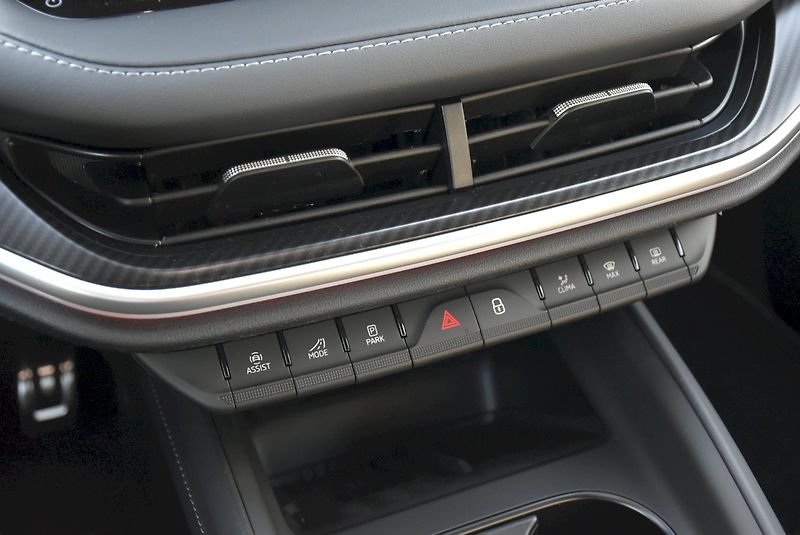 Škoda Elroq (2026) Sportline 85 - fotka 9 z 48