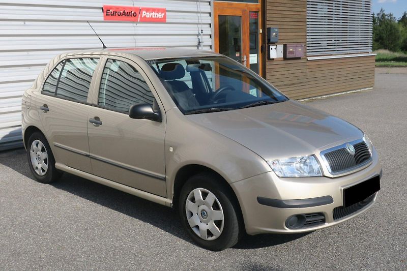 Škoda Fabia (2005) 1,2 47 kW Klima ČR STK do 7/28 - fotka 5 z 33