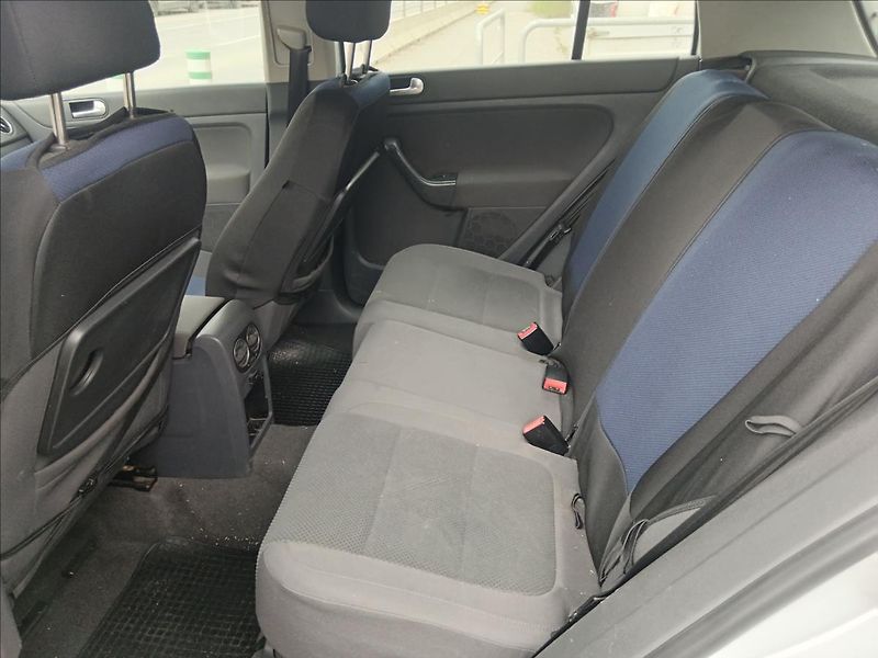 Volkswagen Golf Plus 1,9 TDi DSG  Comfortline - fotka 18 z 20