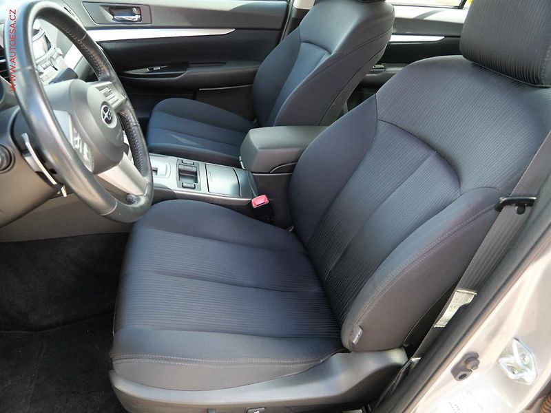 Subaru Legacy (2011) 2.5i 4x4, 1.maj,ČR, AT - fotka 9 z 17