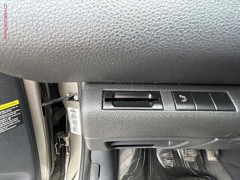 Peugeot 3008 (2009) 1.6 HDi, servis.kniha - fotka 15 z 15