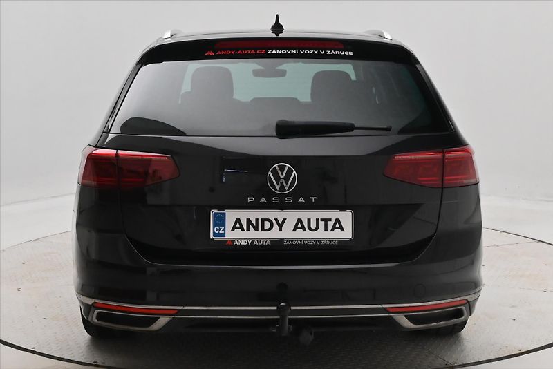 Volkswagen Passat 2,0 TDI 110 kW DSG ELEGANCE Zá - fotka 6 z 32