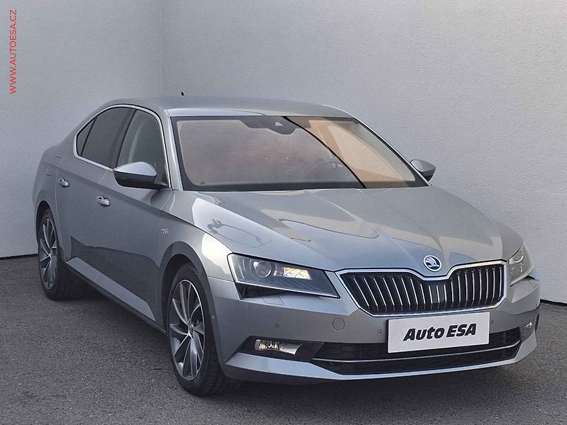 Škoda Superb (2016) 2.0TSI 4x4, ČR, DSG, navi - fotografie inzerátu