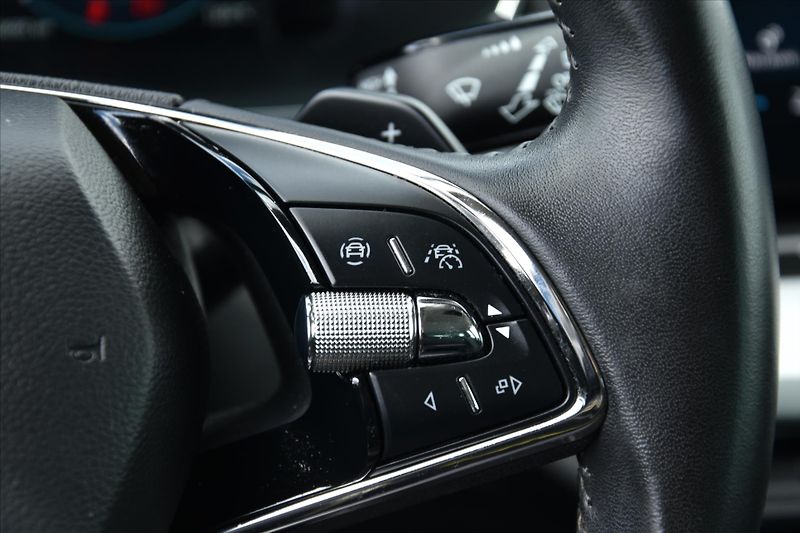 Škoda Octavia 2.0 TDI 110kW DSG STYLE ČR - fotka 17 z 31