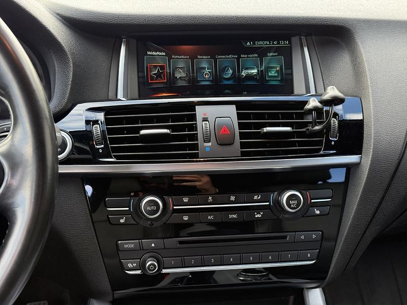 BMW X4 xDrive20d - fotka 10 z 19