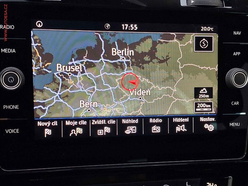 Volkswagen Golf (2018) 1.5 TSi, Sound, kamera - fotka 16 z 18