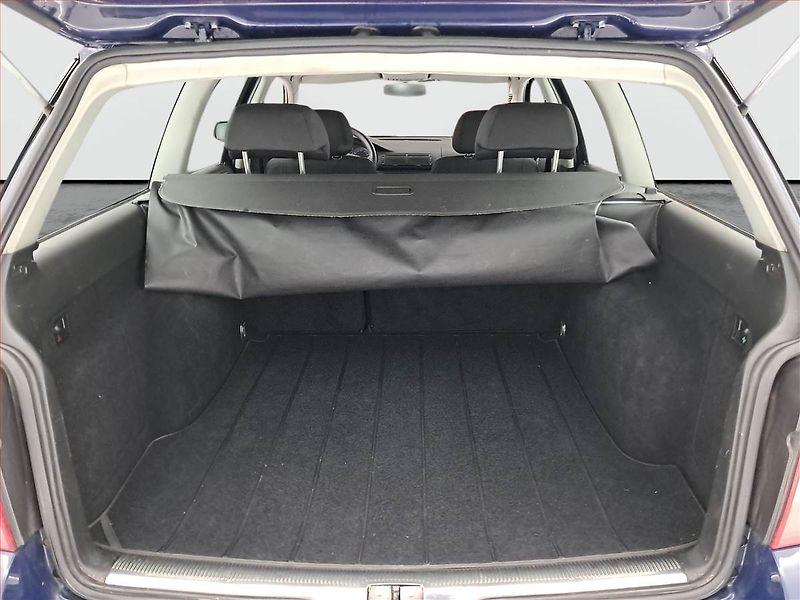 Volkswagen Passat (2002) 1.9 TDI, nová STK, Klima - fotka 13 z 13