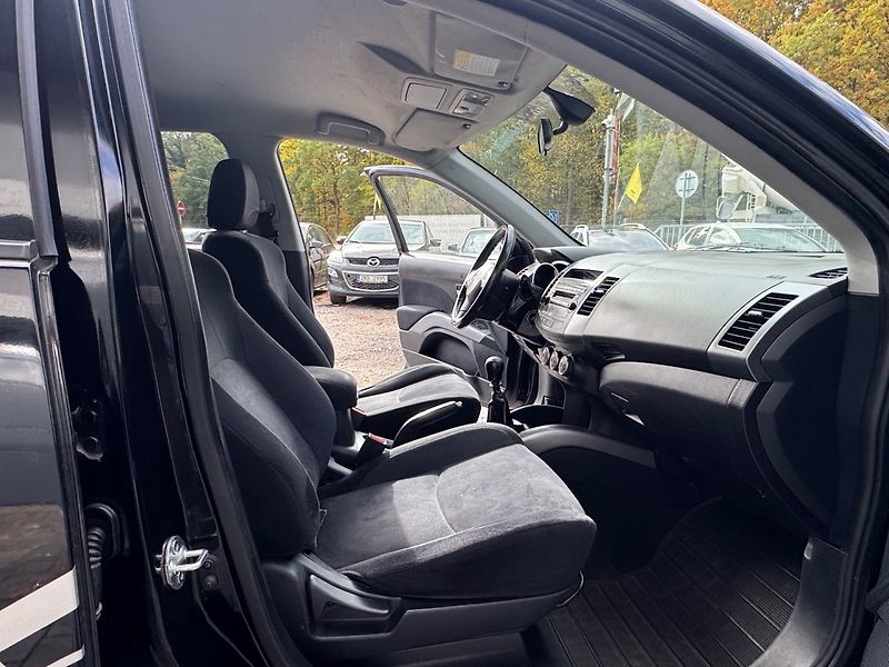 Mitsubishi Outlander (2008) 2.2 - fotka 15 z 30