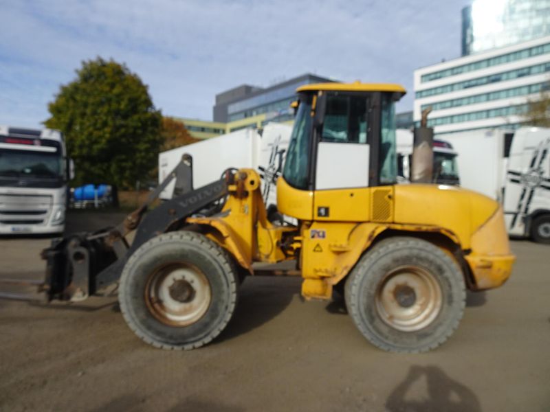 Volvo (2007) kolový nakladač L40 - fotka 4 z 11