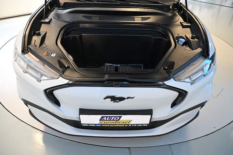 Ford Mustang Mach-E (2022) AWD Matrix LED iACC PREMIUM BO - fotka 38 z 41