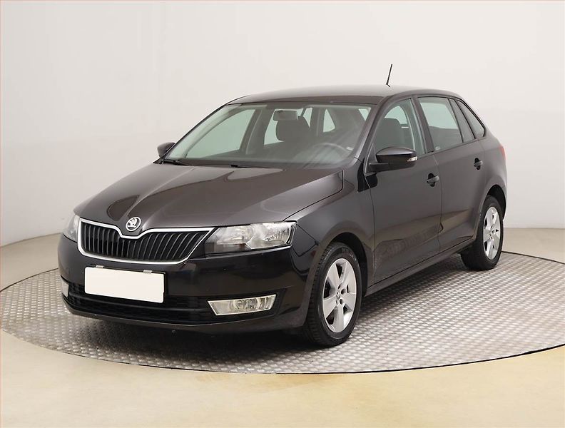 Škoda Rapid (2016) Spaceback 1.2 TSI - fotka 2 z 21