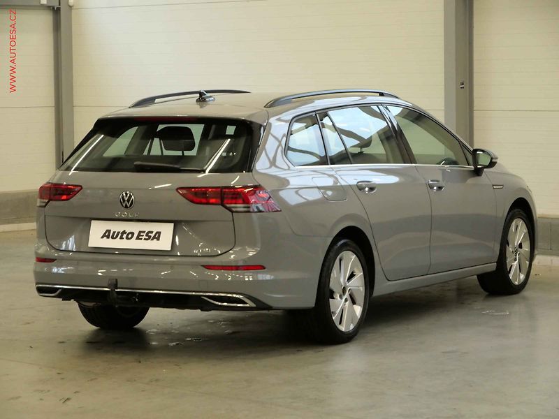 Volkswagen Golf (2021) 1.5ETSI, 2.maj,ČR, AT, navi - fotka 4 z 24