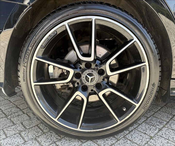 Mercedes-Benz Třídy C 2,0 C 300 d 4M ČR, 1.maj - fotka 8 z 22