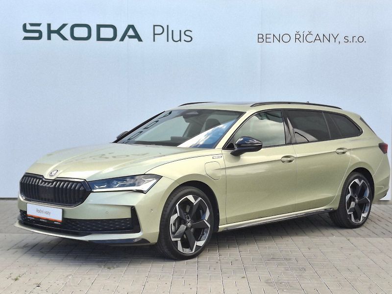 Škoda Superb (2025) Combi iV SportLine DSG 1,5TSi - fotografie inzerátu