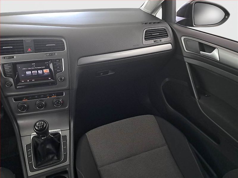Volkswagen Golf (2014) Comfortline 1.6 TDI, Navi - fotka 8 z 14
