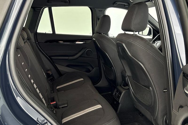 BMW X1 1.8d xDrive - fotka 12 z 23