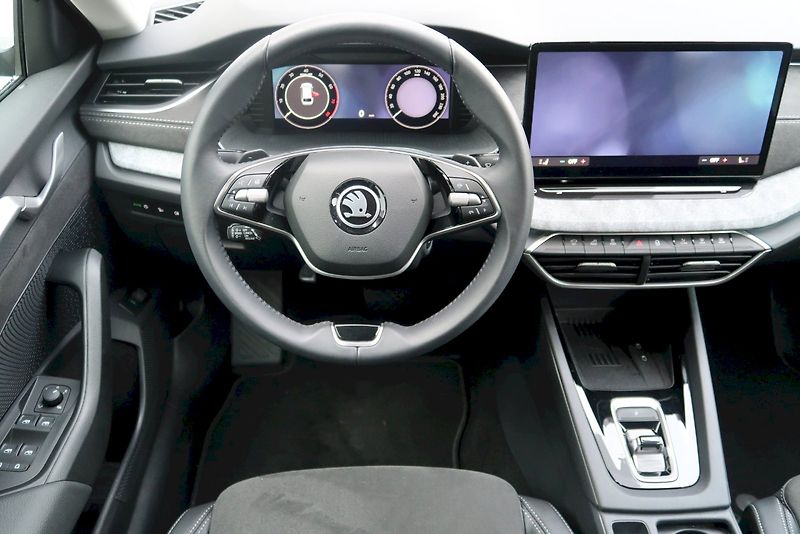 Škoda Octavia (2025) Combi 130 let Premium 1,5 TSi - fotka 8 z 31