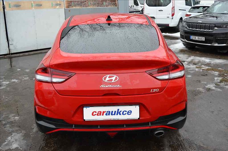Hyundai i30 (2024) 1,5T--GDI FASTBACK - fotka 5 z 18