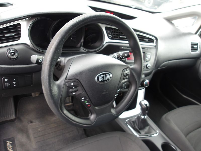 Kia Pro_Ceed 1,4CRDi 2 MÍSTA (PICK-UP) - fotka 13 z 27