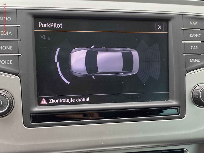 Volkswagen Passat (2014) 1.4 TSi, Comfortline, šíbr - fotka 18 z 19