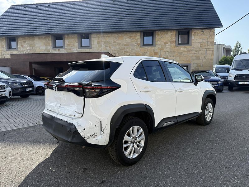 Toyota Yaris Cross Hybrid 68 kW - fotka 12 z 26