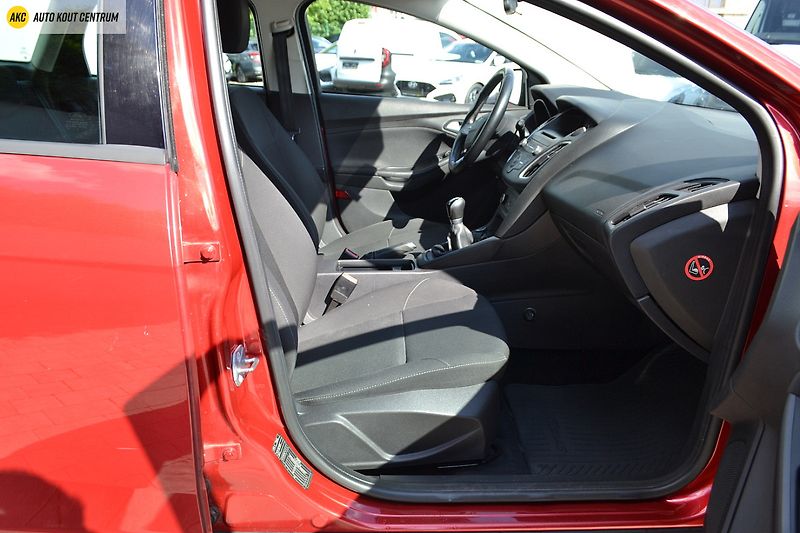 Ford Focus 1.6i - 77KW  TREND - fotka 10 z 39