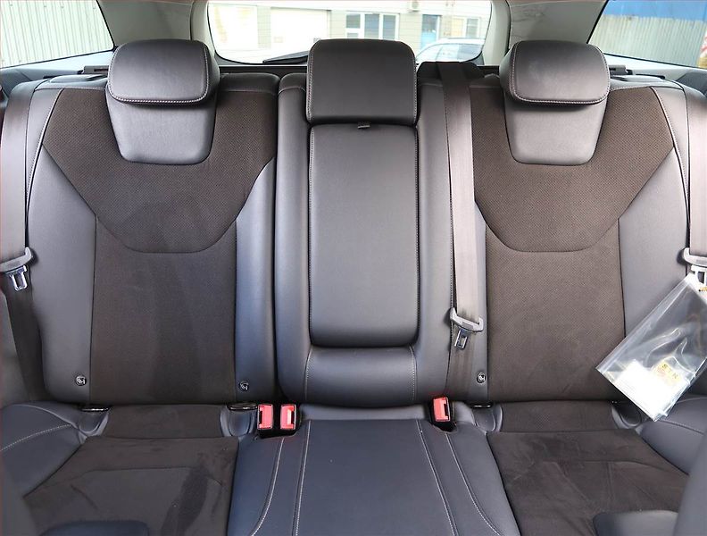 Ford Mondeo (2018) 2.0 TDCI, 4X4, Navi, Tempomat - fotka 10 z 20