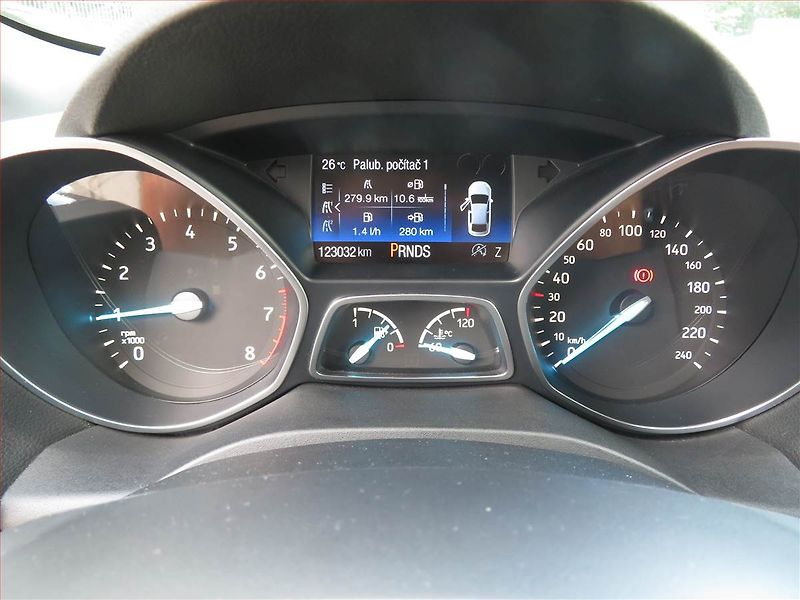 Ford Kuga (2018) ST-Line 1.5 EcoBoost, 4X4 - fotka 11 z 17