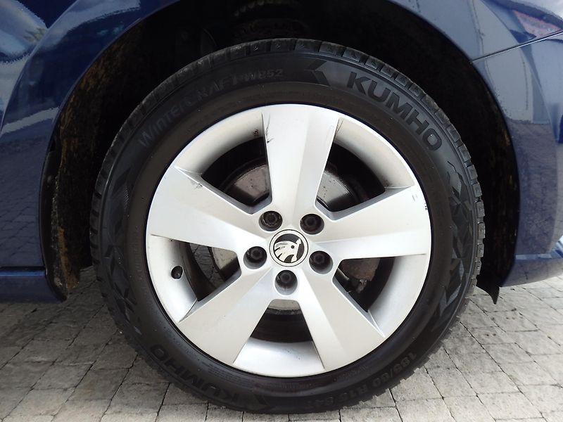 Škoda Fabia 1.2 TSI KLIMATIZACE, 6x AIRBAG - fotka 14 z 16