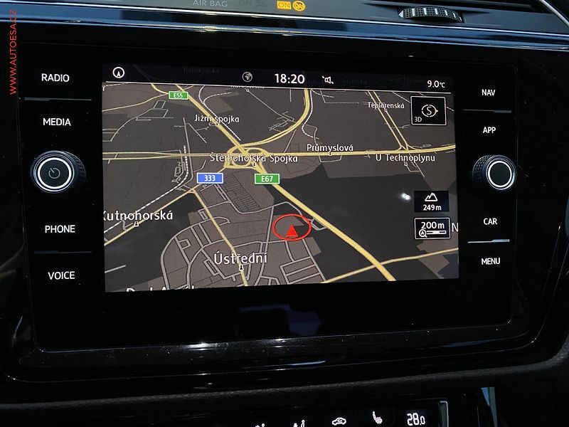 Volkswagen Touran (2018) 1.6TDi 7 míst, DSG, LED - fotka 16 z 17