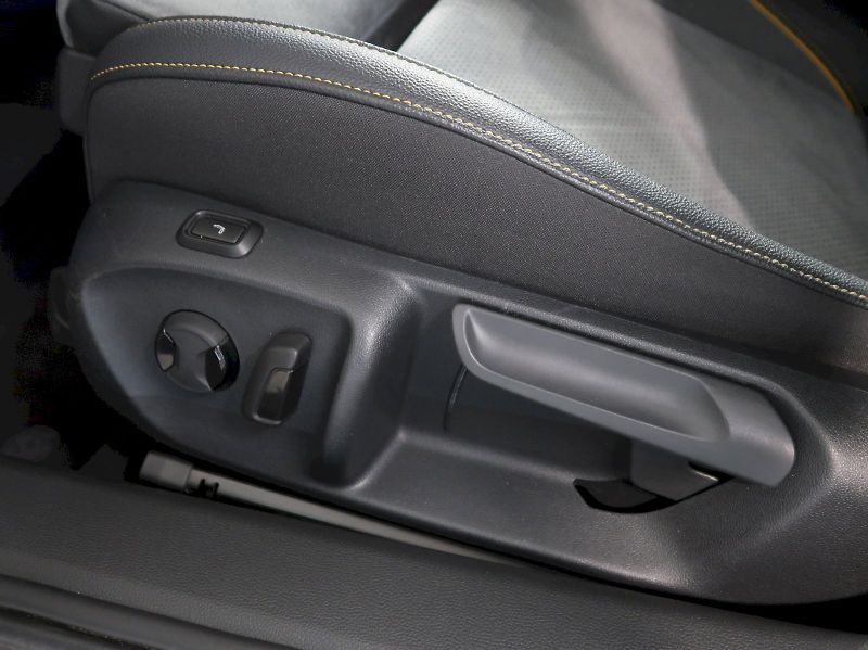 Škoda Superb (2024) SELECTION 2.0TDI 110KW CANTON - fotka 14 z 38
