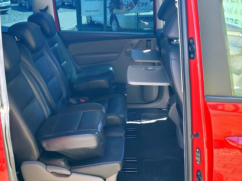 Seat Alhambra 2,0 DSG REFER, SERV.KNIHA,7mís - fotka 25 z 45