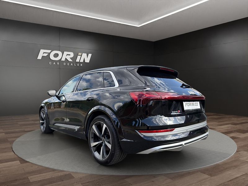 Audi e-tron (2022) ETRON-S 370KW 21 ALU - fotka 4 z 27