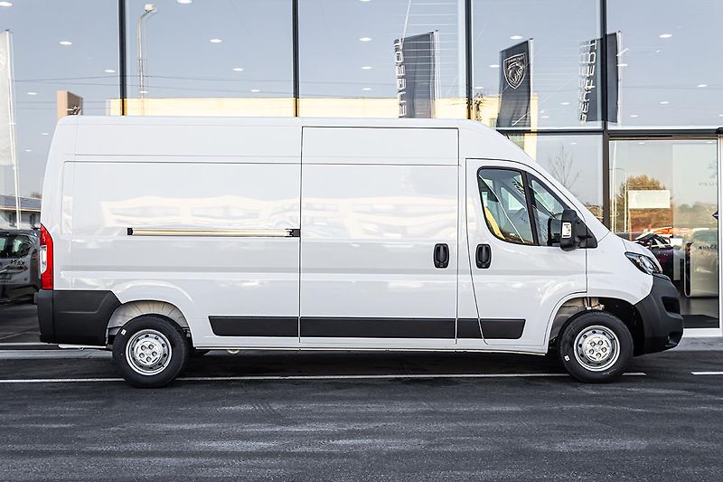 Peugeot Boxer (2026) 2,2 Furgon 3500 L3H2 BlueHDi 1 - fotka 4 z 9
