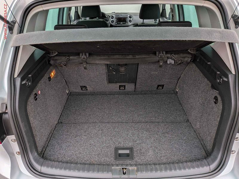 Volkswagen Tiguan (2012) 2.0TDi 4x4, DSG, navi, bixen - fotka 7 z 13