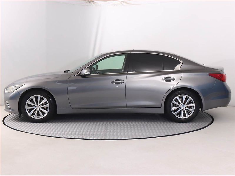 Infiniti Q50 (2016) 2.2 d, Automat, Kůže, Navi - fotka 3 z 19