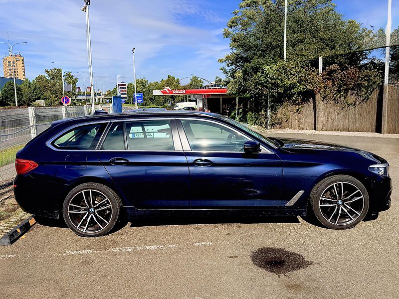 BMW Řada 5 (2017) G31, krásný stav - fotka 4 z 26